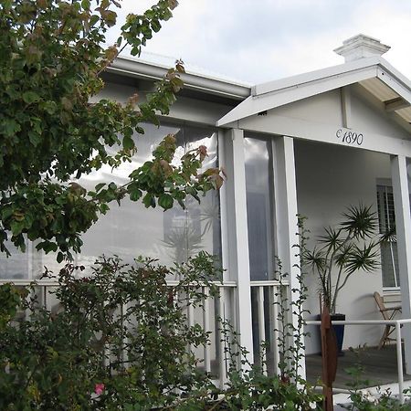 Three Chimneys Bed And Breakfast Boutique Guest House Олбани Экстерьер фото