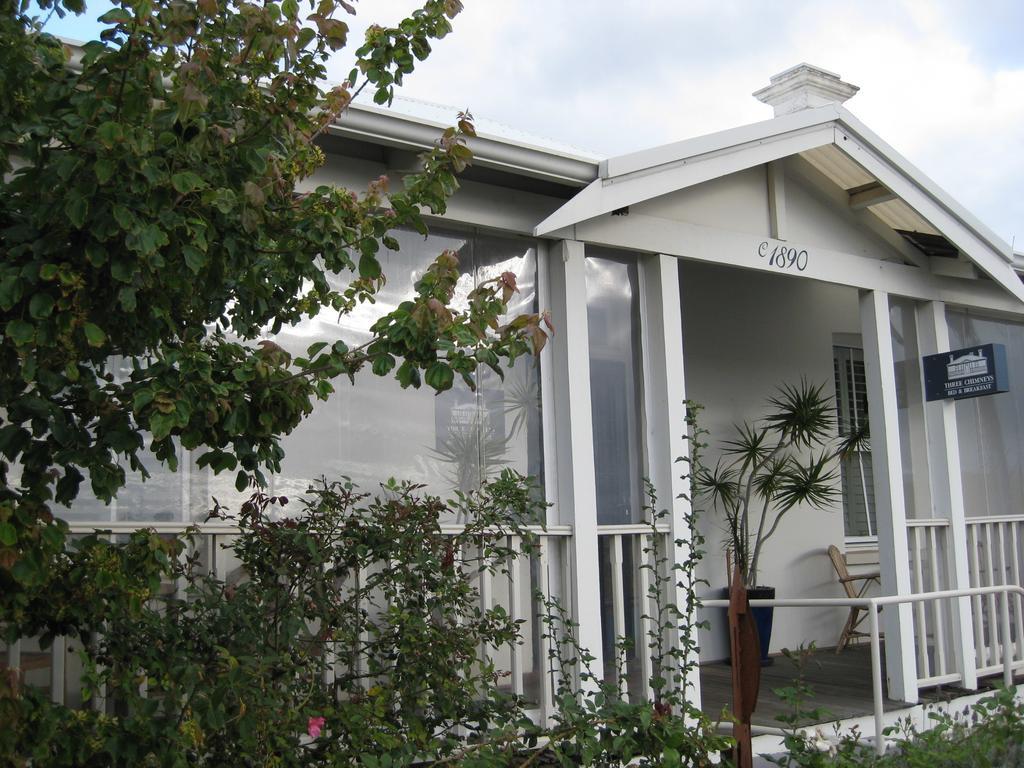 Three Chimneys Bed And Breakfast Boutique Guest House Олбани Экстерьер фото