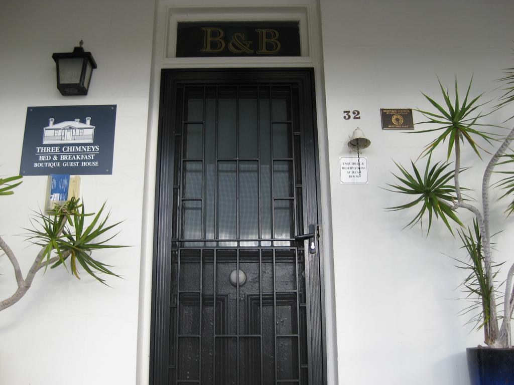 Three Chimneys Bed And Breakfast Boutique Guest House Олбани Номер фото